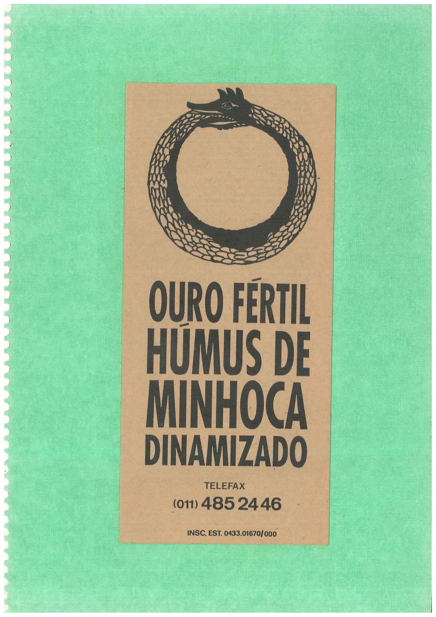 Etiqueta original em papel kraft com o ouroboros, a serpente que morde a própria cauda, símbolo da Ouro Fértil e da COQUIM